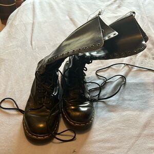 VINTAGE 90s Dr Marten knee high boots